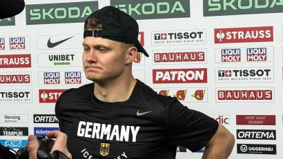 Bild: Tobias Brinkmann/dpa
Tim Stützle ist begeistert von der Atmosphäre im Olympischen Dorf. (Archivbild)