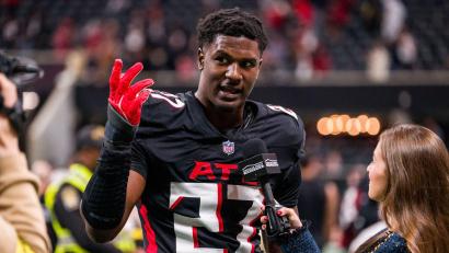 Bild: Danny Karnik/AP/dpa
Football-Profi James Pearce Jr. wurde von der Polizei festgenommen.