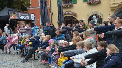 Bild: dob
Zu vielen Mitmach-Aktionen waren die Zuschauer am Familienerlebnissonntag eingeladen. Und sie machten bestens und gut gelaunt mit.