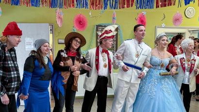 Bild: Stephan Huber
Zu Faschingshits wie "An der Nordseeküste" und "Die Hände zum Himmel" war Schunkeln angesagt.