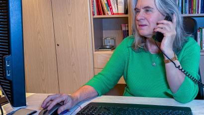 Bild: Stephan Huber
Kornelia Schmid hat ein Ohr für die Sorgen und Nöte von pflegenden Angehörigen und gibt ihnen eine Stimme. Dafür, aber für noch weiteres ehrenamtliches Engagement hat sie das Bundesverdienstkreuz bekommen.