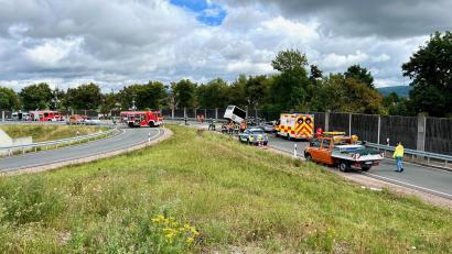 Archivbild: Gabi Schönberger
Zu den ersten Helfern nach dem Busunglück an der A93 in Weiden zählten vier Soldaten der Bundeswehr.