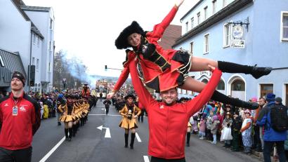 Bild: Hirsch
Akrobatische Hebefiguren zeigte die Garde aus Neutraubling.