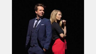 Bild: Konzertbüro Augsburg GmbH
Spannung pur bietet der Podcast von Dr. Alexander Stevens und Jacqueline Belle.