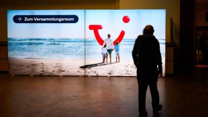 Bild: Julian Stratenschulte/dpa
Vor seiner Hauptversammlung legte der Reisekonzern für das Quartal bis Ende Dezember gute Zahlen vor.