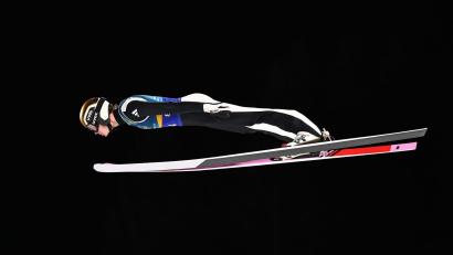 Bild: Daniel Karmann/dpa
Marius Lindvik gewann Silber im Mixed-Team und sprach danach auch über Philipp Raimund.