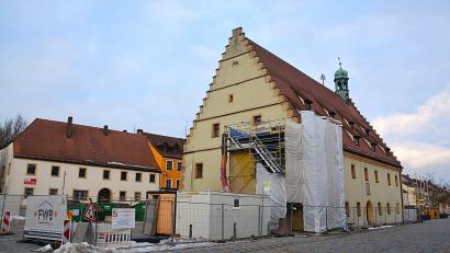 Bild: fdl
Der Rathausumbau in Hirschau war wieder Thema im Bauausschuss. Diesmal ging es um die Gestaltung der Türen an der Ost- und Westseite.