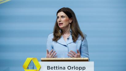 Bild: Hannes P. Albert/dpa
Commerzbank-Chefin Orlopp will noch mehr Gewinn erreichen (Archivbild)