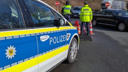 Symbolbild: Bundespolizei
Die Bundespolizei stoppte einen Busfahrer auf der A 6. Das Problem: Gegen den Fahrer liegt ein Einreiseverbot vor.