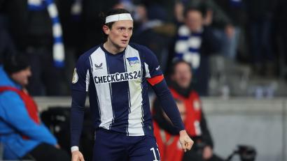 Bild: Andreas Gora/dpa
Fabian Reeses Treffer in der Anfangsphase gegen Freiburg wurde aberkannt.