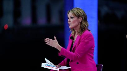 Bild: Evan Vucci/AP/dpa
Die Mutter von TV-Moderatorin Savannah Guthrie wird seit Tagen vermisst. (Archivfoto)