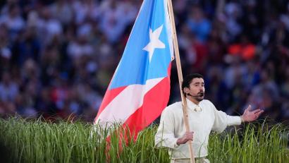 Bild: Mark J. Terrill/AP/dpa
Die Show von Bad Bunny erhitzte in den USA die Gemüter. (Archivbild)