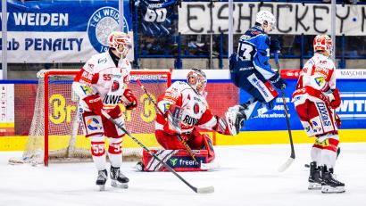 Bild: Tobias Neubert
Dass die Blue Devils Weiden den Sprung in die Pre-Playoffs noch schaffen, erscheint nach der Niederlage gegen die Eispiraten Crimmitschau sehr unwahrscheinlich. In der neuen Folge "Powerplay" geht es unter anderem darum und um die immer noch offene Trainerfrage in Weiden.