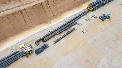 Symbolbild: ThomBal/stock.adobe.com
In Parkstein werden so bald keine Rohre für ein Wärmenetz verlegt werden. Eine Studie ergab: Der Endenergiepreis wäre zu teuer.