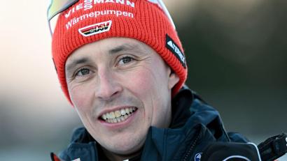 Bild: Hendrik Schmidt/dpa
Bundestrainer Eric Frenzel wurde im Olympia-Ort schon Weltmeister. (Archivbild)