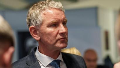 Bild: Andreas Arnold/dpa
Die Stadt Lindenberg plant ein Redeverbot für AfD-Politiker Höcke. (Archivbild)