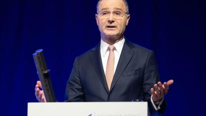 Bild: Boris Roessler/dpa
Stephan Leithner, Vorstandschef der Deutsche Börsen, setzt zum nächsten Milliardendeal an (Archivbild)