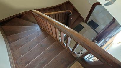 Bild: Peter Lampl 
Beschwerlich für ältere oder gehbehinderte Besucher ist der Treppenaufgang im Museum. Eine nach den ILE-Förderrichtlinien geplante Maßnahme ist der Einbau eines Treppenlifts.