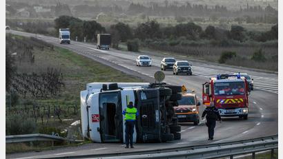 Bild: Ed Jones/AFP/dpa
In Frankreich gab es durch den Sturm „Nils“ einen Toten.