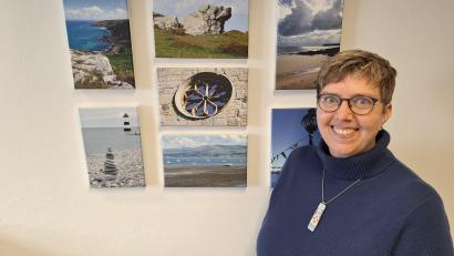 Bild: bl
Ein ausgeprägtes Gerechtigkeitsgefühl und gesunde Neugierde: So schätzt die neue Schulleiterin am Johann-Andreas Schmeller-Gymnasium, Anja Wiesner, sich selbst ein. Sie übernimmt zu diesem Halbjahr das Amt von Vorgänger Christian Schwab, der nach Burglengenfeld wechselt.