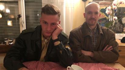 Archivbild: Markus Schmid
Markus Schmid (verkleidet als Dorfpolizist Franz Eberhofer) und Andre Hilburger (verkleidet als Rudi Birkenberger) damals am Moosbacher Weiberfasching.