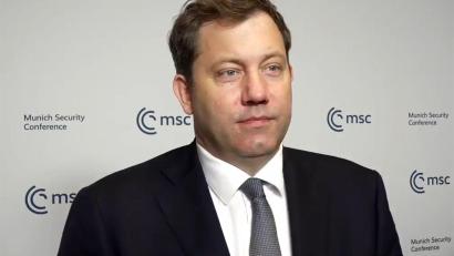 Bild: Manuel Genolet/dpa
Den Vizekanzler Lars Klingbeil hat die Rede von US-Außenminister Marco Rubio noch nicht überzeugt.