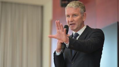 Bild: Malin Wunderlich/dpa
Björn Höcke spricht auf einer Veranstaltung der AfD-Fraktion im bayerischen Landtag.