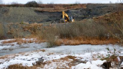 Bild: Robert Dotzauer
Die Tongrube am Barbaraberg im Eigentum der Gemeinde ist für die Kommune ein kleiner Schatz. Das Bergamt verlängerte nun die Abbaugenehmigung bis 31. Dezember 2029.