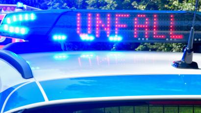 Symbolbild: Petra Hartl
Ein 32-jähriger Autofahrer aus Nittenau meldet eine Verkehrsunfallflucht auf der Kreisstraße SAD 1.