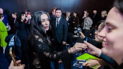 Bild: Christoph Soeder/dpa
Hat mit „brat“ den Zeitgeist geprägt: Charli xcx.