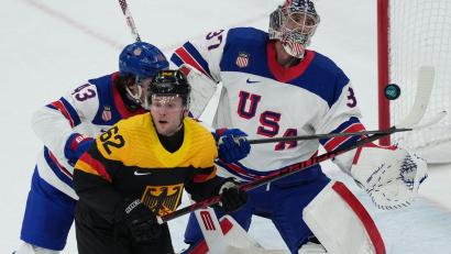 Bild: Carolyn Kaster/AP/dpa
Gegen Weltmeister USA kassierte Deutschland eine abschließende Vorrunden-Niederlage