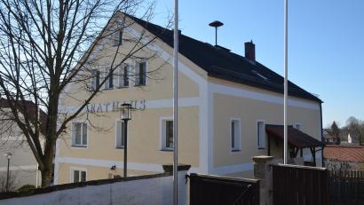 Archivbild: ak
Die Kastler Bürger haben die Wahl zwischen Amtsinhaber Hans Walter (CSU) und Stefan Reichel (Gemeinsam für Kastl) als künftigen Chef im Rathaus.