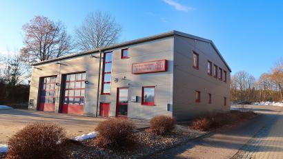 Bild: bsc
Das Friedenfelser Feuerwehrhaus platzt aus allen Nähten. An die Rückseite soll deshalb ein fünf Meter langer Anbau über die gesamte Breite erfolgen.