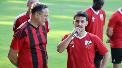 Archivbild: Dieter Jäschke
Odijoni Anushervoni (rechts) steht dem SC Luhe-Wildenau ab sofort nicht mehr zur Verfügung.