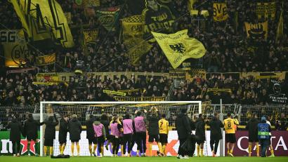 Bild: Bernd Thissen/dpa
Ein bestimmter Teil der BVB-Fans ist für das Champions-League-Spiel in Bergamo ausgeschlossen worden. (Archivbild)