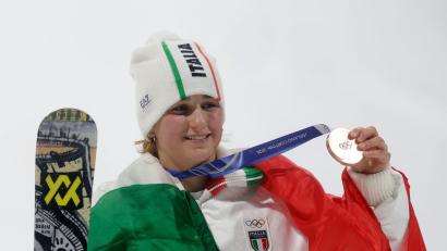 Bild: Oliver Weiken/dpa
Flora Tabanelli gewann trotz einer Kreuzbandverletzung Bronze.