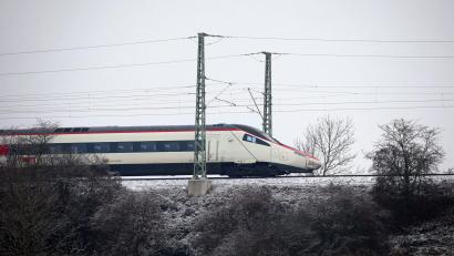 Bild: Karl-Josef Hildenbrand/dpa
Auch für die Eurocity-Expresszüge aus Zürich ist in Richtung München früher Schluss. (Archivbild)