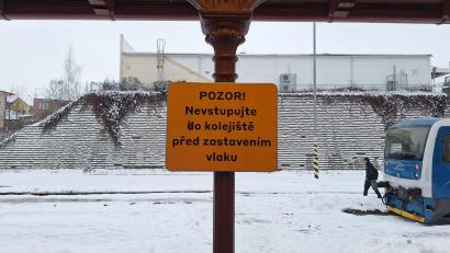 Bild: bec
Vorsicht an der Bahnsteigkante: Expertin Magdalena Becher gibt nützliche Tipps für den Alltag im Grenzgebiet.