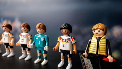 Bild: Daniel Karmann/dpa
Julian Nagelsmann & Co. im Miniformat zum Sammeln. (Archivbild)