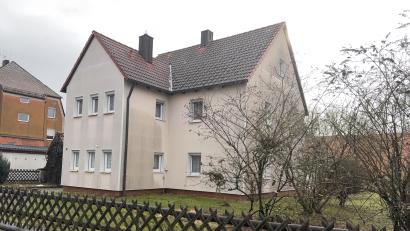 Bild: ge
Hier an der Fürstenmühlstraße in Rosenberg werden die Seniorenwohnngen entstehen. Das alte Wohnhaus auf dem 1800 Quadratmeter großen Grundstück wird demnächst abgerissen.