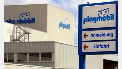 Bild: Alexander Rüsche/dpa
Die Playmobil-Produktion soll nach mehr als 50 Jahren in Dietenhofen eingestellt und an andere Standorte verlagert werden. (Archivbild)