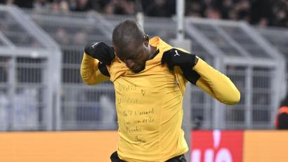 Bild: Bernd Thissen/dpa
Überraschte mit einer traurigen Botschaft: Serhou Guirassy.