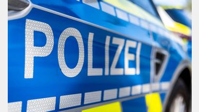 Bild: David Inderlied/dpa
Nach zwei Kellerbränden in der Lena-Christ-Straße in Rosenheim hat die Kriminalpolizei die Ermittlungen aufgenommen. (Symbolbild)