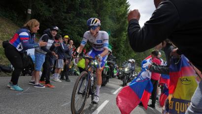 Bild: Thibault Camus/AP/dpa
Florian Lipowitz belegte beim ersten Härtetest in den Bergen den elften Platz. (Archivbild)