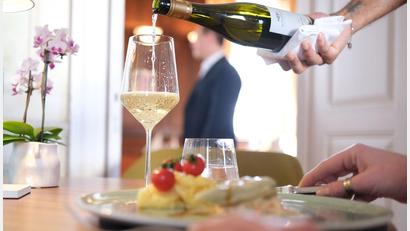 Bild: Bernd Weißbrod/dpa
Viele Restaurants in Deutschland stehen wegen gestiegener Preise unter Druck. (Symbolbild)