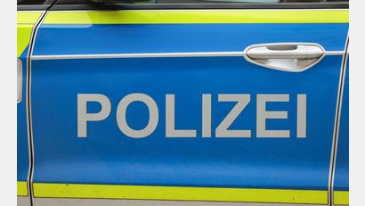 Bild: Jan Woitas/dpa
Die Kriminalpolizei ermittelt gegen einen 18-Jährigen unter anderem wegen des Verdachts der schweren Brandstiftung. (Symbolbild)