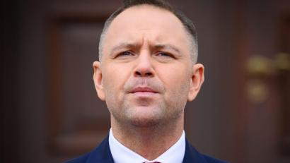 Bild: Bernd von Jutrczenka/dpa
Polens Präsident Karol Nawrocki hatte schon vor seiner Wahl angekündigt, auf Konfrontationskurs mit der Regierung zu gehen. (Archivbild)