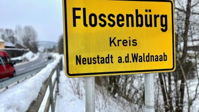 Bild: Gabi Schönberger
Wer zieht nach der Kommunalwahl 2026 ins Rathaus von Flossenbürg ein? CSU und SPD schicken jeweils einen Bürgermeisterkandidaten ins Rennen.