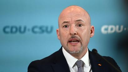 Bild: Elisa Schu/dpa
Die CSU will beim Social-Media-Verbot für Kinder nicht mitziehen. (Archivbild)