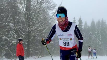 Bild: chl
Isabell Schöberl vom SC Monte Kaolino Hirschau gewann die Damenkonkurrenz bei den diesjährigen Oberpfalzmeisterschaften, die der TUS Mitterteich als Ausrichter im Langlaufzentrum Silberhütte durchführte